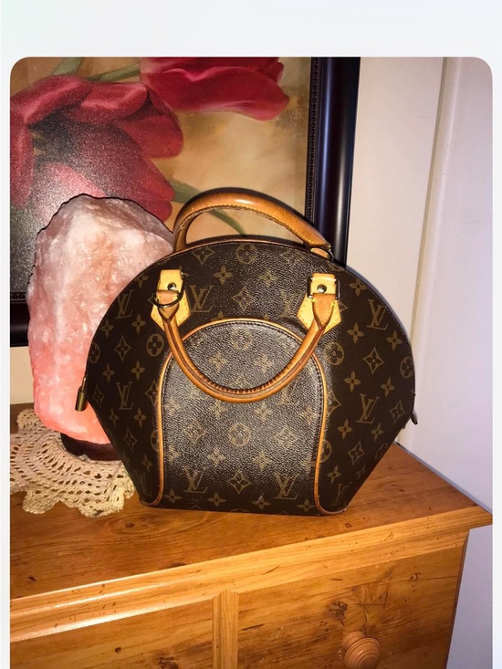 Louis Vuitton Handbags - Louis Vuitton Monogram Canvas Dome Satchel with Tan Trim